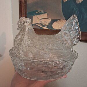 Clear glass hen on nest - Big Bertha